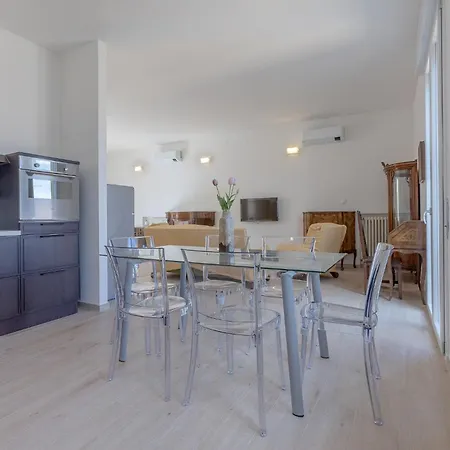 Apartment Spacious X5 With Two Balconies! *