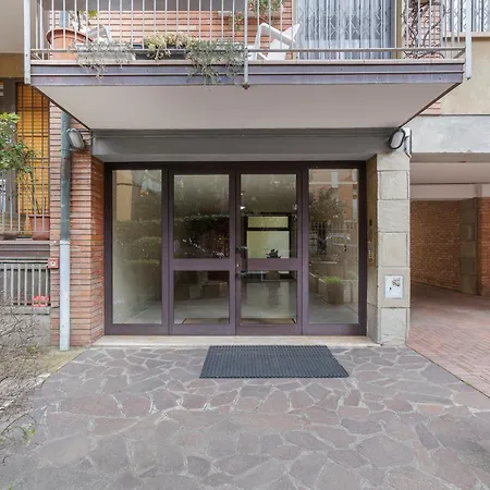 Apartment Spacious X5 With Two Balconies! *